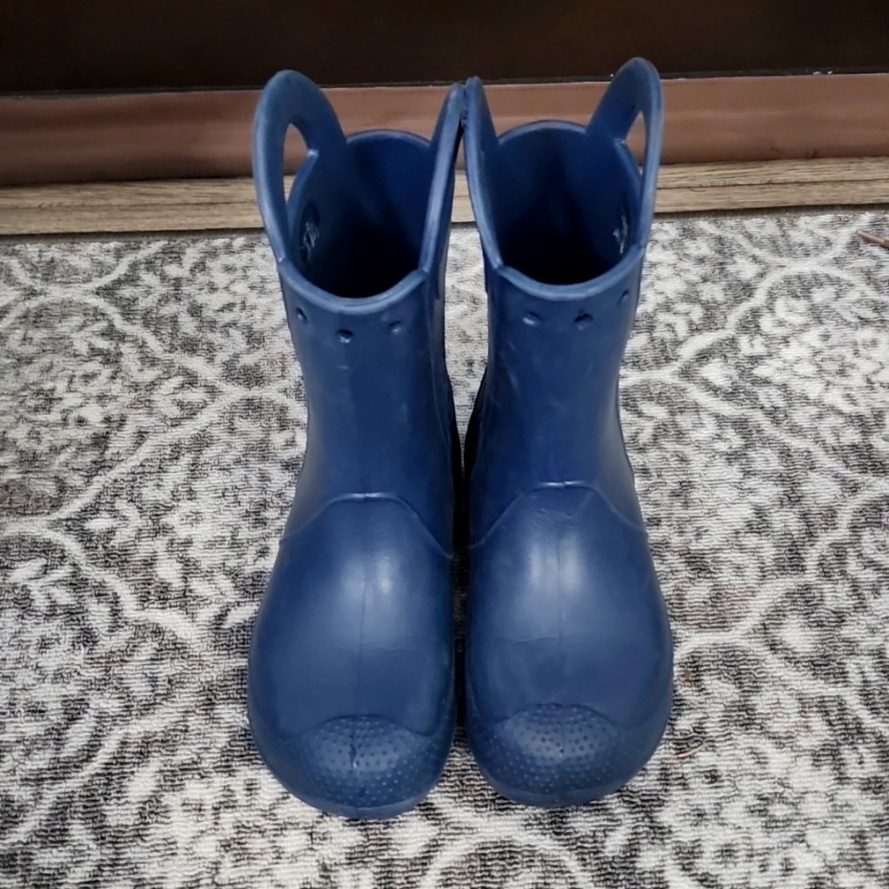 Crocs rain boots size J3 like new blue